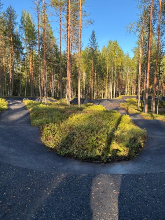 Pump track